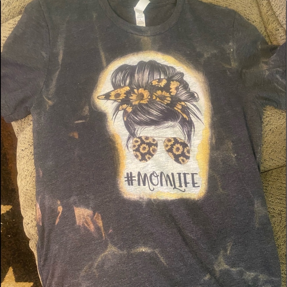 Mom Life Tee